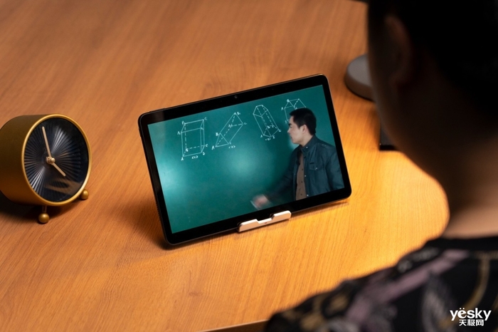 HUAWEI MatePad 10.4英寸成就教育设备新标杆
