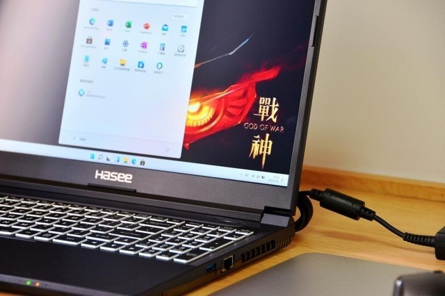 i7-12700H+RTX 3060 神舟战神Z8游戏本只要7199元 