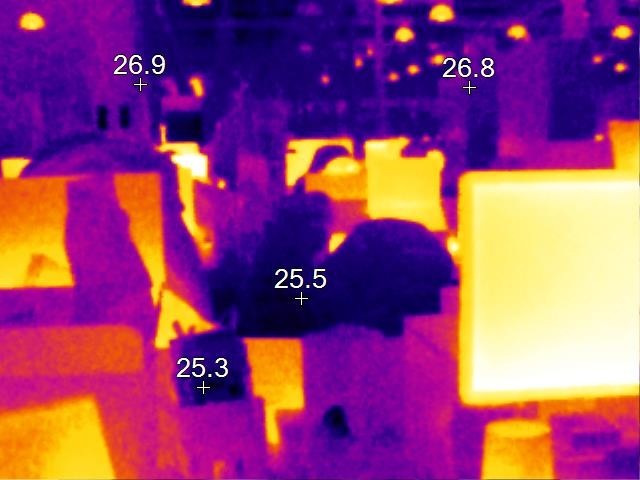 真相实验室：惠普victus光影精灵8在性能升级下的温度控制是否依然同样出色 