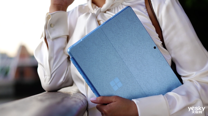 起售价7788元 微软发布新一代Surface，特别版Surface Pro 9惊艳!